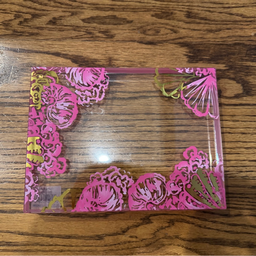 Lilly Pulitzer frame with Pink and Gold Shell Motif